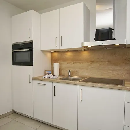 Rex Rugia Haus 17 06