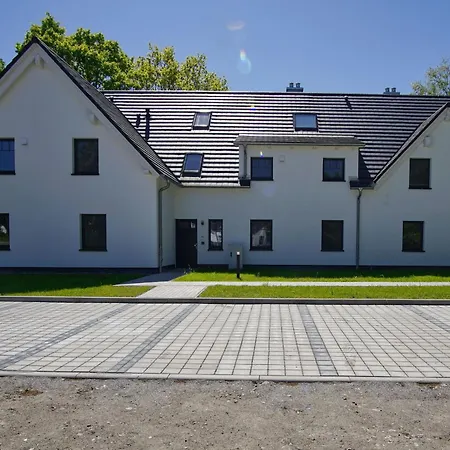 Rex Rugia Haus 17 06 * Lobbe